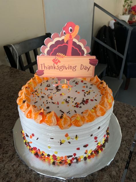 Thanks Giving Cake Design Simple, Simple Thanksgiving Cake, Easy Thanksgiving Cake, Thanksgiving Cake, Decorating Frosting, Thanksgiving Cakes, Creative Baking, Cake Decorating Frosting, Tres Leches