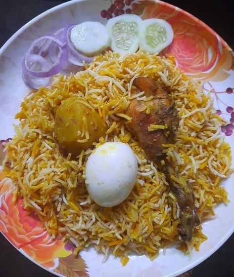 Snap Rue, Biriyani Photos, Food Thali, Variety Food, Eating Food Funny, Catering Ideas Food, Desi Food, Delicacy Food, India Food