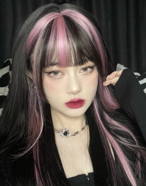 Hime Haircut Dyed, Black And Pink Wolfcut, Straight Hair Pink Highlights, Underdye Hair With Bangs, Pink Highlights With Bangs, Pink On Black Hair, Two Toned Hair Pink, Black Hair Pink Underneath, Pink And Black Hair Aesthetic