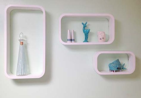 retro-modern-kitchen-shelves Shelves Mid Century, Modern Kitchen Shelves, Retro Modern Kitchen, Vintage Homes, Danish Modern Furniture, Retro Renovation, Group Art, Felt Pennants, Room Ideas Bedroom