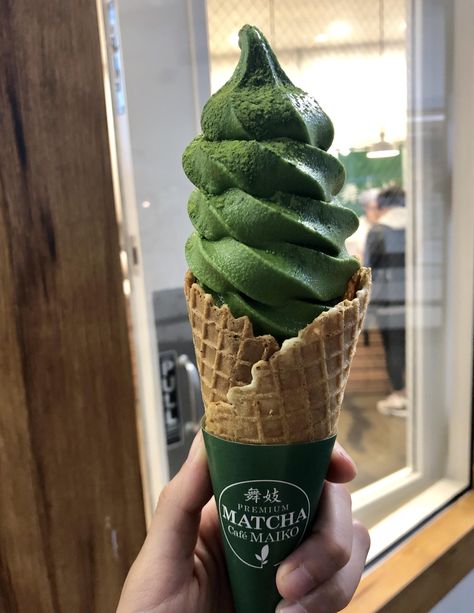 Japanese Ice Cream Shop, Japanese Ice Cream, Dessert House, Matcha Cafe, Green Tea Ice Cream, Matcha Ice Cream, Matcha Powder, Best Breakfast Recipes, Dessert Lover