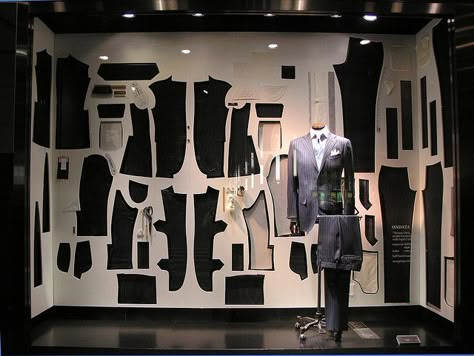 Fashion Window Display, Show Window, Suits And Ties, Decoration Vitrine, Fashion Displays, Windows Display, Visual Merchandising Displays, Window Display Design, Retail Windows