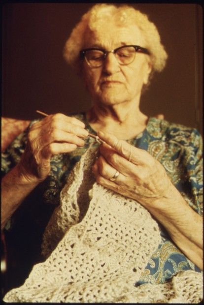 Person Crocheting, Person Knitting, People Crocheting, Knitting Grandma, Grandma Ring, Grandma Crochet, Crochet Grandma, Grandma Knitting, Still Picture