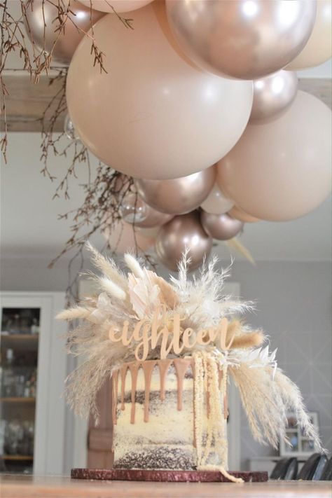 Semi naked chocolate drip cake with scandi pampas cake topper in nudes & neutrals Pampas Birthday Cake, Nude Cake Birthday, Nude Cake Ideas, Nude Birthday Cake, Neutral Cake Ideas, Neutral Birthday Cake, Pampas Cake, 27 Birthday Ideas, Nude Cake