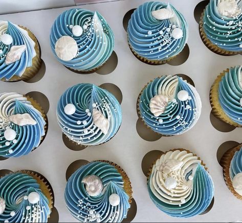 Under The Sea Birthday Cupcakes, Jellyfish Cupcakes, Sea Life Cupcakes, Water Theme Cupcakes, Ocean Themed Cupcakes, Beach Theme Cupcakes Birthday, Ocean Theme Deserts, Ocean Theme Cupcakes Kids, Cupcake Ocean Theme