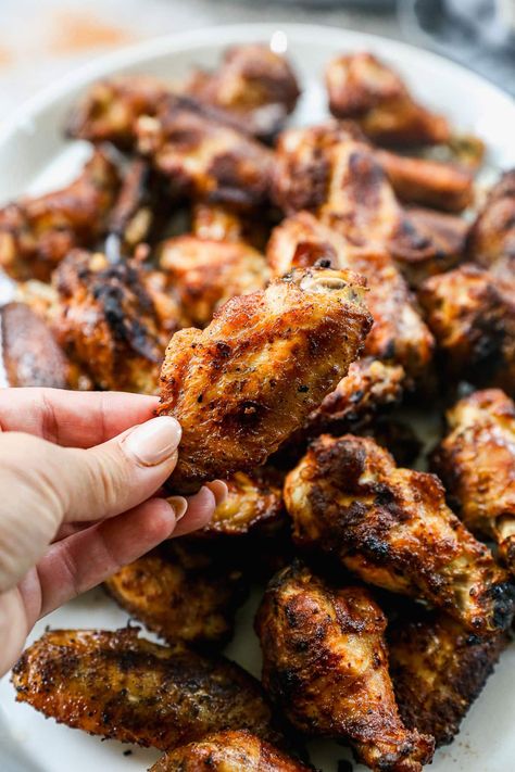 This easy recipe for smoked chicken wings takes just 45 minutes from start to finish! They're crispy, smoky, juicy, and perfectly seasoned. Healthy Coleslaw, Smoked Wings, Holiday Meal Planning, Potato Salad Healthy, Cookout Side Dishes, Smoked Chicken Wings, Crispy Wings, Bacon Potato Salad, Tummy Yummy