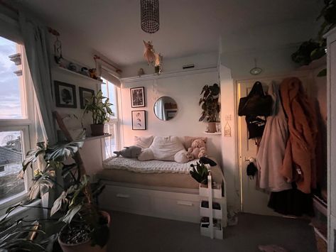 Costal Bedroom, Room Redesign, Aesthetic Rooms, Pretty Room, Dreamy Room, Dream Room Inspiration, Room Makeover Bedroom, Room Makeover Inspiration, Cozy Room