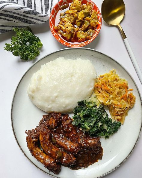 SouthAfrican Foods on Instagram: “My love for Chicken necks(melalana) 😋 with pap,spinach,cabbage and mango atchaar 🤤🤤 : : 📸: @dijo_tsa_kgopotso #chickenneckstew…” Chicken Necks Recipe, Pap And Chicken, Chicken Neck Recipe, Pap Recipe, Chicken Neck, Foodie Lover, Chicken Stew, Pink Wallpaper, Food Videos