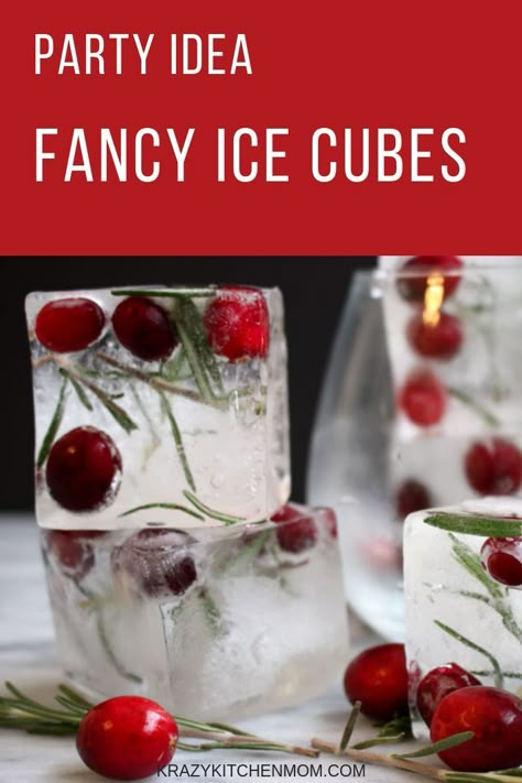 Fall Ice Cube Ideas, Xmas Ice Cubes, Fancy Ice Cubes Ideas, Ice Cubes With Fruit, Fun Ice Cubes, Fall Ice Cubes, Festive Ice Cubes, Holiday Ice Cubes, Christmas Ice Cubes