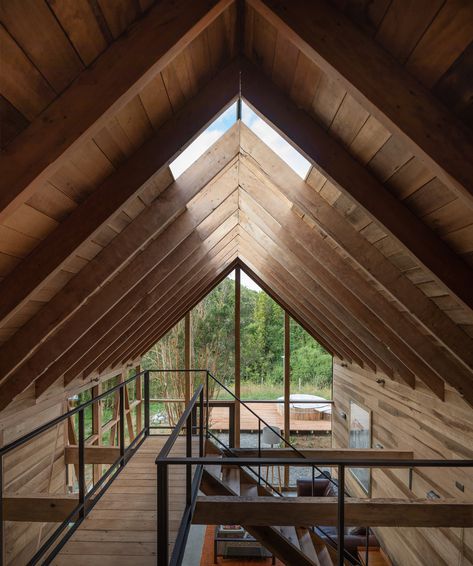 Gallery of Maullin Lodge / AVON Arquitectos - 8 House Aesthetics, Roof Skylight, Lodge Design, Wood Cabin, Nice Homes, Cape House, Frame House, Getaway Cabins, A Frame House