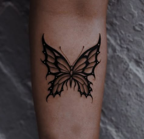 Butterfly Tattoo Men Leg, Trippy Butterfly Tattoo, Palm Sized Tattoos, Palm Size Tattoos Ideas, Palm Size Tattoos, Tatuaje Studio Ghibli, Butterfly Tattoos On Arm, Tattoos Inspo, Butterfly Tattoos For Women