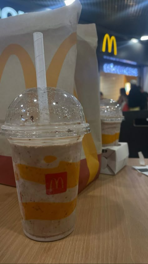 Mcdonald's Fake Story, Diwali Photography, Photos For Profile Picture, Sweet Drinks, Think Food, Beef Stroganoff, Food Snapchat, Food Obsession, Interesting Food Recipes