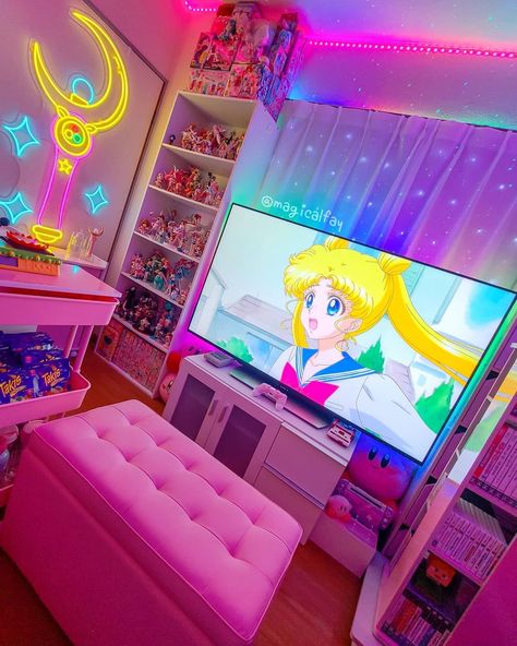 🌸 Fay 🌸 on Instagram: “I love Magical Girls, but Sailor Moon is my favorite of all! 💕🌙💖 Who's your favorite Senshi/Sailor? Mine of course is Sailor Moon! 💕💗💖…” Genshin Room, Pink Gaming Setup, Vibey Rooms, Gaming Setup Ideas, Boy And Girl Shared Bedroom, Cozy Inspiration, Desk Organisation, Anime Magic, Kawaii Bedroom