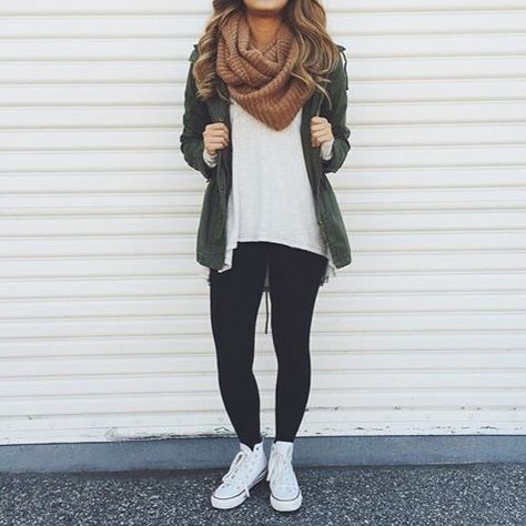 converse shoes outfits - How to wear converse shoes Winter Hipster, Tops Outfit, Converse Outfits, Vans High, Look Legging, Cute Outfits With Leggings, High Top Converse, Outfits 2016, Life Board