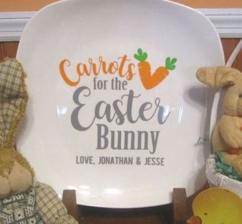 Easter Bunny Plate, Bunny Dishes, Easter Plates, Maker Ideas, Bunny Plates, Vinyl Creations, Maker Project, Easter Projects, The Easter Bunny