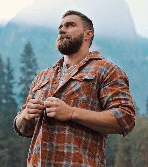 Beards And Mustaches, Lumberjack Style, Man With A Beard, Great Beards, Rugged Men, Mens Fashion Rugged, Bear Men, Beard Life, Beard No Mustache