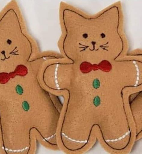 Christmas Garlands Ideas, Felt Christmas Tree Ornaments, Gingerbread Cat, Crochet Christmas Garland, Diy Felt Christmas Ornaments, Easy Christmas Ornaments, Gingerbread Christmas Decor, Christmas Garlands, Felt Crafts Christmas