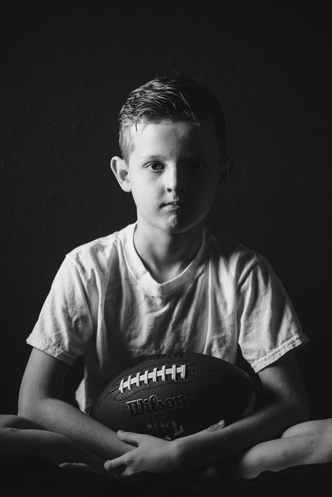 Split Lighting Photography, Photo Of Boy, Lighting Portrait, Front Lighting, Side Lighting, Split Lighting, Lightning Photography, Lighting Styles, Photography Rules