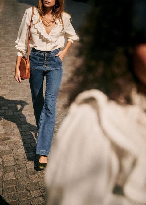 Sezane Jeans Outfit, French Country Fashion Outfits, English Classic Outfit, How To Be Stylish, Sezane Outfit Ideas, Sezane Aesthetic, Sezane Shirt, Soft Romantic Outfits, True Summer Outfits