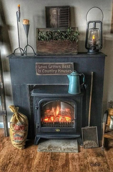 Fake Fireplaces, Faux Foyer, Farmhouse Fireplace Mantel, Farmhouse Mantel Decor, Primitive Fireplace, Farmhouse Fireplace Ideas, Rustic Farmhouse Fireplace, Faux Fireplaces, Farmhouse Fireplace Mantels