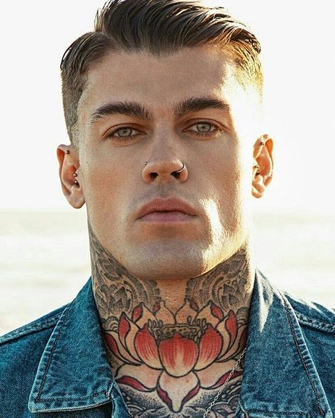 Hair Tattoo Man, Guys With Tattoos, Stephen James Model, Tatted Men, Throat Tattoo, Neck Tattoo For Guys, Stephen James, Hot Band, Boy Tattoos