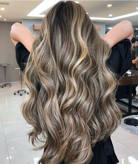 Blonde Highlights With Extensions, Golden Brown With Highlights, Warm Beige Blonde Hair, Fried Hair, Baylage Hair, Beige Blonde Hair, Long Hair Highlights, Grey Blonde Hair, Black Hair Balayage