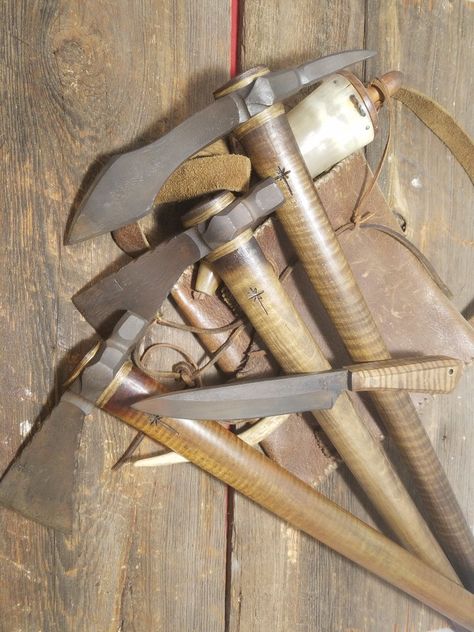 McCoun Tomahawks Tomahawk Design, Curved Swords, Bushcraft Gear, Blacksmith Projects, Survival Equipment, Bowie Knife, Crossbow, Knife Making, Survival Gear