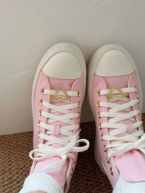 Taming 7, Cute Converse Shoes, Cute Converse, Chloe Walsh, Preppy Shoes, Cute Nike Shoes, Cute Sneakers, Outfits With Converse, Girly Shoes