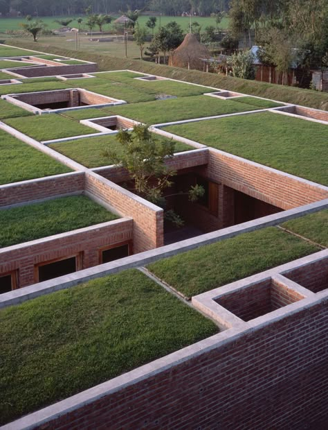 Earth Sheltered Homes, Earth Sheltered, 3d Home Design, Underground Homes, Green Roofs, Top Architects, Earth Homes, Green Architecture, Courtyard House