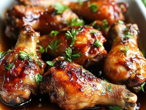 Caramelized Chicken, Carlsbad Cravings, Family Bbq, Chicken Thigh Recipes Baked, Crockpot Recipes Slow Cooker, Chicken Legs, Juicy Chicken, Boneless Chicken, Sweet And Savory