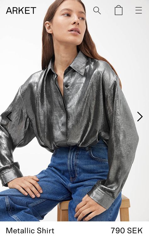 Disco Look, Metallic Shirt, Silver Outfits, Silver Shirt, Silver Blouse, Outfit Oversize, Denim Fashion Women, Shirts And Blouses, Metal Clothing