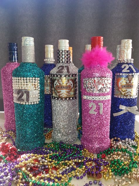 Glitter Bottles for a 21st Birthday Party 21st Birthday Diy, 21st Birthday Ideas, Guys 21st Birthday, 21st Birthday Girl, 21st Birthday Presents, 21st Bday Ideas, Anniversaire Diy, 21st Birthday Decorations, 21st Party