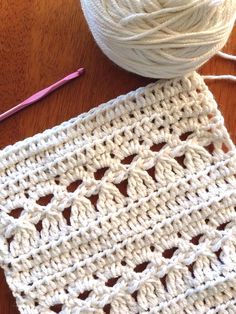 Untitled Pola Jaring, Crochet Men, Gilet Crochet, Ball Of Yarn, Stitch Crochet, Crochet Tips, Crochet Stitches Tutorial, Crochet Stitches Patterns, Crochet Afghans