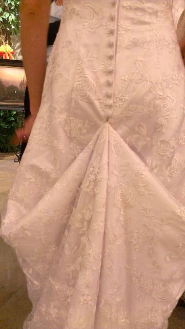 Monique's Boutique: Bustle a wedding dress Bustled Wedding Dress, Diy Wedding Dress Bustle, Bustle A Wedding Dress, Wedding Bustle, Wedding Dress Train Bustle, Wedding Gown Bustle, Upcycle Wedding, Kitchen Towels Crafts, Wedding Dress 2022