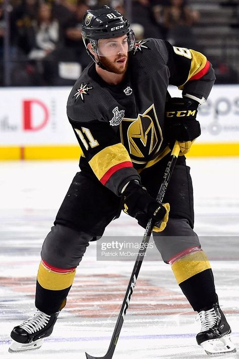 Jonathan Marchessault Golden Knight, Las Vegas Golden Knights, Vegas Golden Knights, Golden Knights, Drawing People, Knights, Nhl, Hockey, Las Vegas