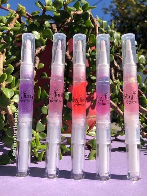 Pink Perfume Victoria Secret, Lip Gloss Aesthetic, Lip Gloss Ideas, Gloss Aesthetic, Lip Care Diy, Lipgloss Business, Lip Gloss Business, Cute Lipstick, Diy Pen