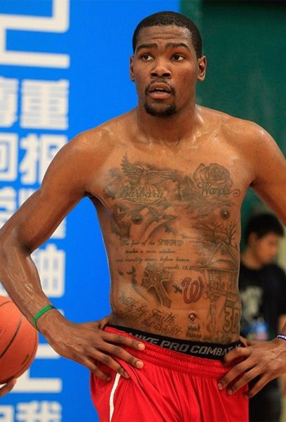 Rose Bulls, Okc Thunder Basketball, Basketball Tattoos, Durant Nba, Thunder Basketball, Nike Quotes, Okc Thunder, Derrick Rose, Allen Iverson