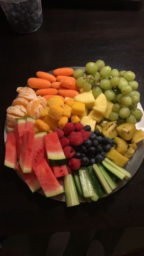 fruit plate aesthetic colorful fruit platter Fruit Platter Aesthetic, Fruit Plate Aesthetic, Fruits Plate, Plate Aesthetic, Veggie Plate, Party Things, Colorful Fruit, Fruit Platter, Vegan Meals