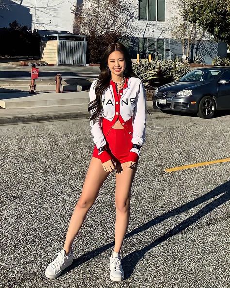 Jennie Aesthetic Icon, Jennie Blackpink Aesthetic, Red Black Outfit, Red And White Outfits, Modest Girly Outfits, Jennie Aesthetic, Blackpink Aesthetic, Red Dress Outfit, Jairzinho