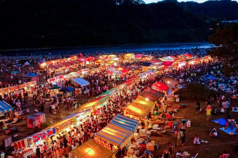 Japanese street food - Sagamihara fireworks Japan Street Food, Food Truck Festival, Japanese Street Food, Asian Street Food, Japanese Festival, Street Foods, Japanese Street, Japanese Dishes, Aesthetic Japan