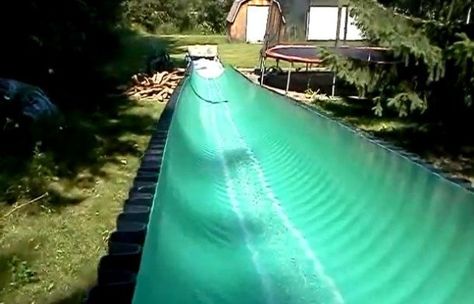 DIY water slide Diy Water Slide, Water Slides Backyard, Backyard Slide, Diy Slide, Diy Slides, Lake Ideas, Backyard Buildings, Diy Playground, Water Games