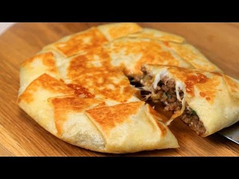 (1223) Incredible! Quick Dinner Ready in 10 Minutes! Simple and Delicious Tortilla Recipe - YouTube Tortilla Recipes, Cilantro Lime Sauce, Keto Tortillas, Tortilla Recipe, Low Carb Tortillas, Free Meal Plans, Tortilla Wraps, Sandwiches Wraps, Quesadillas