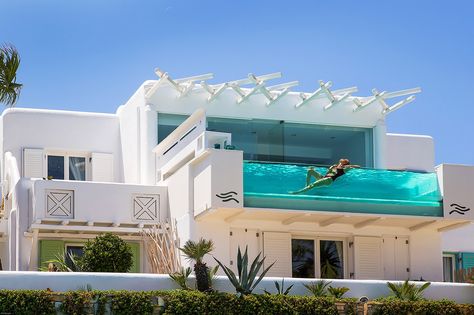 Villa with glass pool Mini Pool Ideas, Cheap Pool Deck Ideas, Deck Decor Ideas, Pool Deck Decor, Boutique Hotel Paris, Cheap Pool, Pool Deck Ideas, Deck Decor, Mykonos Hotels