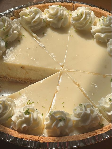 #pie #baking #bakingrecipe #keylimepie #dessert #dessertrecipe #desserts #aesthetic #yellowaesthetic Fruit Baking Recipes, Baking Recipes Aesthetic, Pie Aesthetic, Recipes Aesthetic, Lemon Sweets, Summer Pie, Pie Baking, American Desserts, Aesthetic Yellow