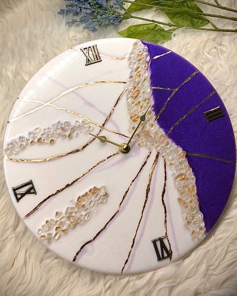 Elegant white and purple clock with crushed glass, gold leaf. This beauty is available for purchase on Etsy https://waynewaves.etsy.com/listing/1749154597 #resin #resinclock #resinart #resinartist #epoxy #goldleafclock #elegant #decor Purple Clock, Resin Clock, Beach Coasters, Purple Resin, Beach Table, Resin Ideas, Crushed Glass, Cool Pictures Of Nature, Elegant Decor