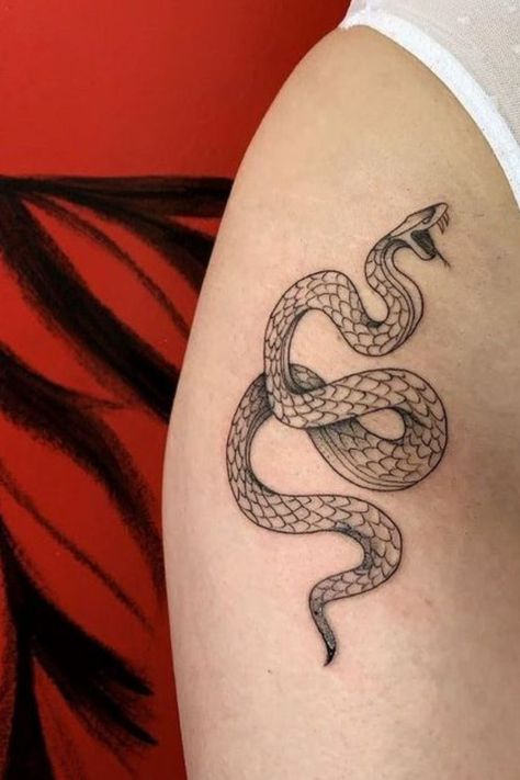 20 Stunning Badass Hip Tattoos For Women Fire Snake, Hip Thigh Tattoos, Hip Tattoos Women, Intricate Tattoo, Inspiration Tattoos, Red Ink Tattoos, Stylist Tattoos, Sternum Tattoo, Badass Tattoos