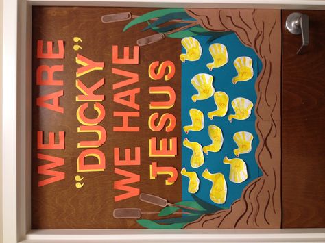 Duck Door Decorations Classroom, Duck Theme Classroom Decor, Duck Classroom Decor, Duck Themed Classroom, Rubber Duck Classroom Theme, Duck Bulletin Board Ideas, Easter Classroom Door, Toddler Classroom Decorations, Apple Tree Farm