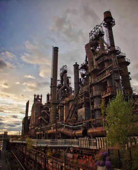 Abandoned Bethlehem Steel plant, Pennsylvania Old Industrial Buildings, Post Apocalyptic Seattle, Old Factory Architecture, Abandoned Factory Aesthetic, Abandoned Industrial, Bethlehem Steel, Old Abandoned Factory, Abandoned Factory, Industrial Factory