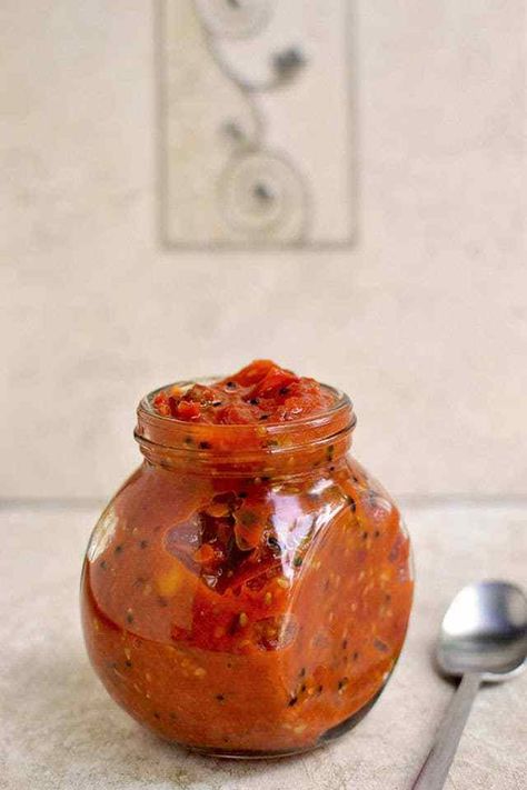 Tomato Chutney Recipes, Recipe With Cherry Tomatoes, Chilli Chutney Recipes, Tomato Pachadi, Tomato Chutney Recipe, Cherry Tomato Plant, Cherry Tomato Recipes, Idli Dosa, Green Cherries