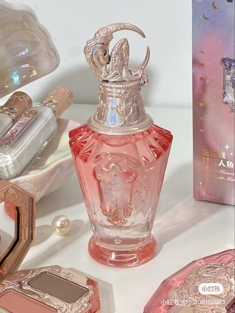 Mermaid Perfume, Moonlight Mermaid, Mermaid Statue, Koleksi Parfum, Makeup Packaging, Pretty Perfume, Sanrio Stuff, Mermaid Statues, Fashion Girly